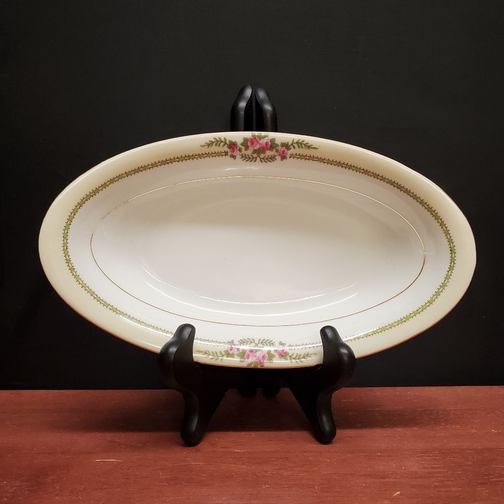 Noritake KENDALE Wreath Rose Pattern Porcelain 8.25" Oval Bowl